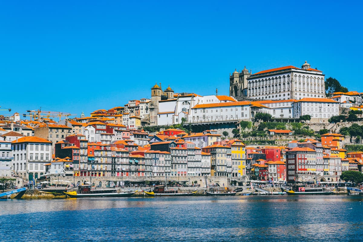 Diário de Viagem a Portugal: Aventuras de um Viajante Solo